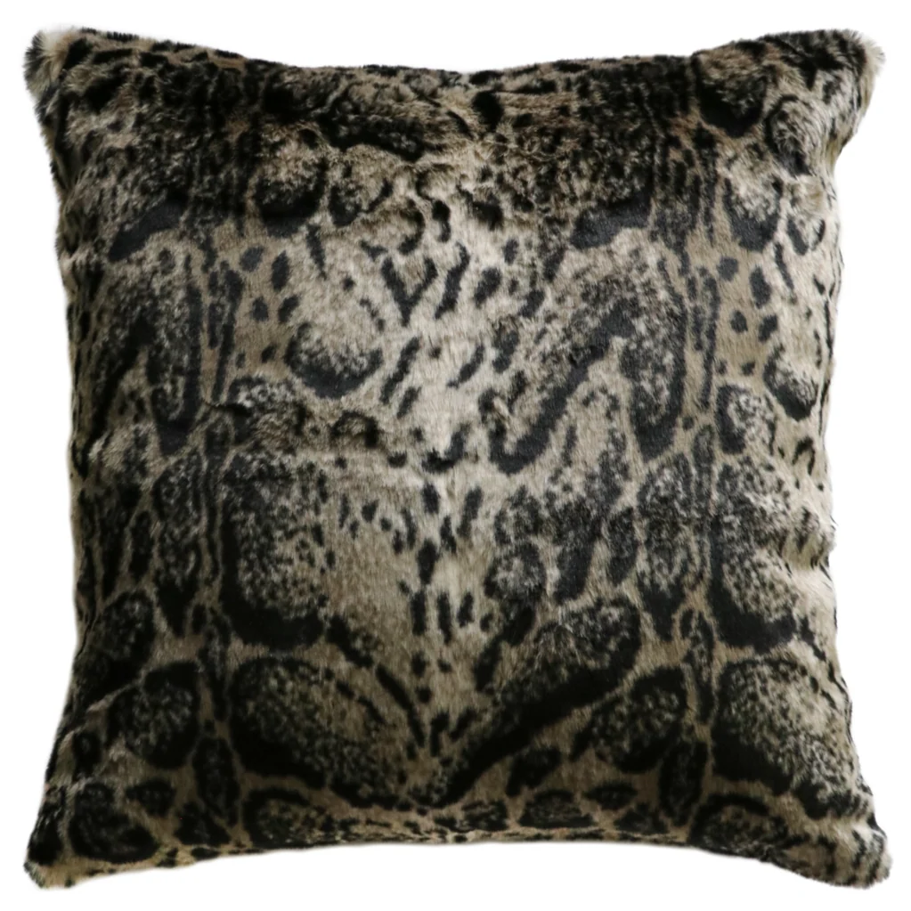 Sierkussen Heirloom faux fur African Leopard