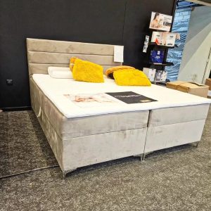 Boxspring Embrix met opbergruimte